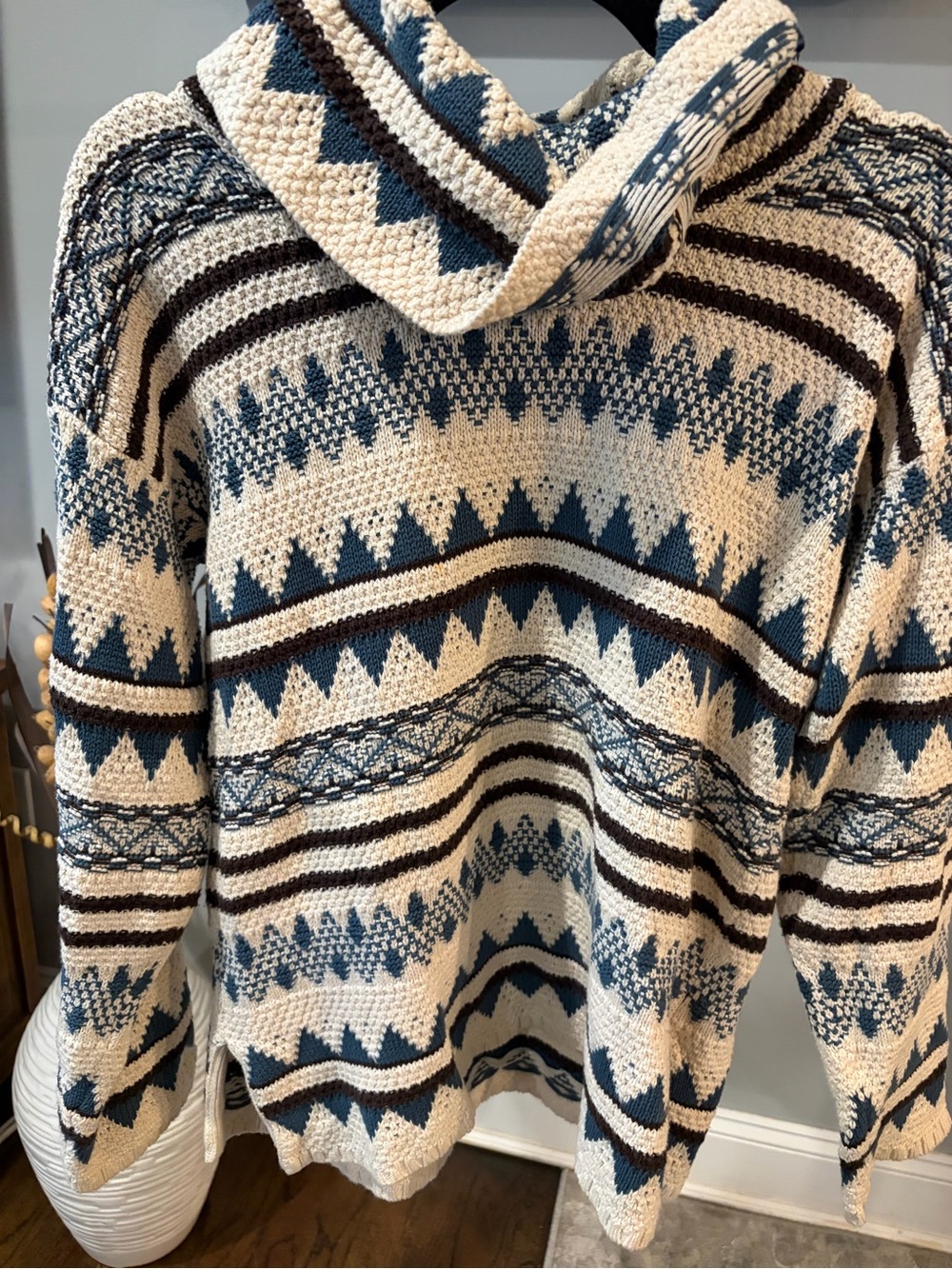 eight eight eight Cream, Blue & Brown Patterned Knit Hoodie size medium